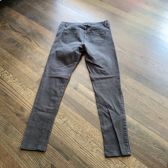 CAbi High Rise Skinny Black Jeans 8 GUC - Picture 9 of 9
